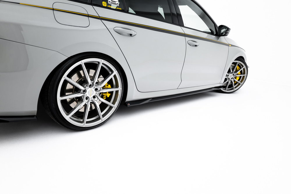 Side Skirts Diffusers V.3 Skoda Octavia RS Liftback / Combi Mk4