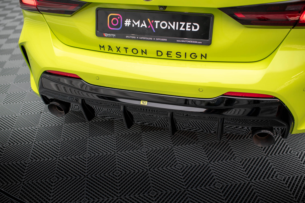 Rear Valance V.3 BMW 1 F40 M-Pack/ M135i / 128ti (Version with single exhausts on two sides)