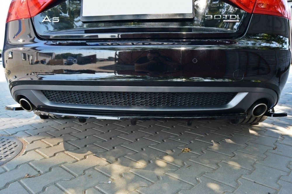 Rear Splitter AUDI A5 S-LINE (with a vertical bar)