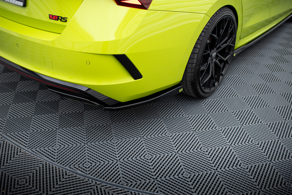 Rear Side Splitters V.2 Skoda Octavia RS Combi / Liftback Mk4 / Mk4 Facelift