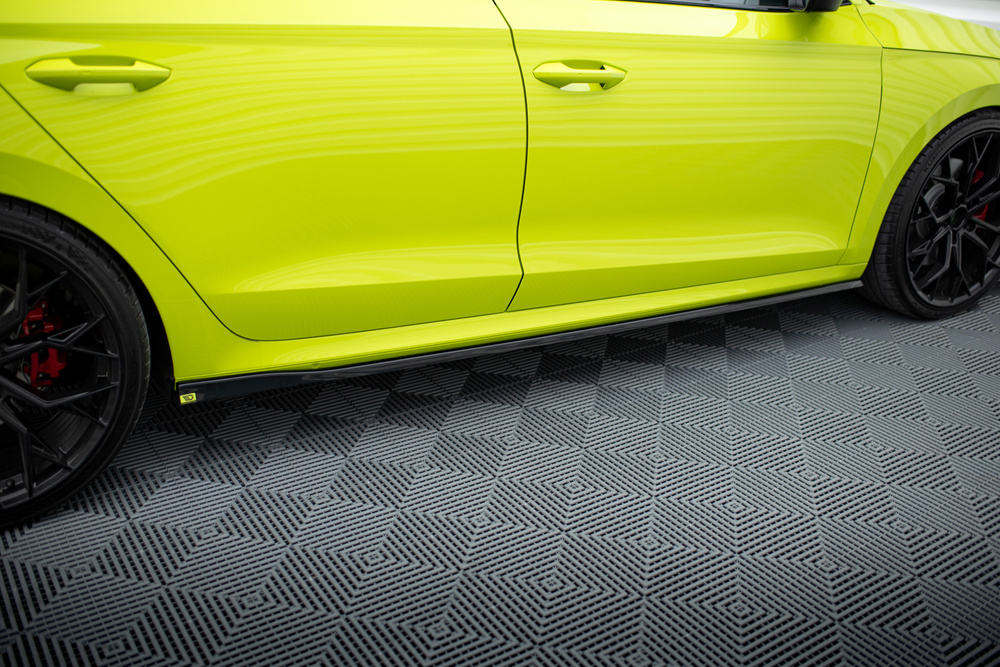 Side Skirts Diffusers V.2 Skoda Octavia RS Liftback / Combi Mk4