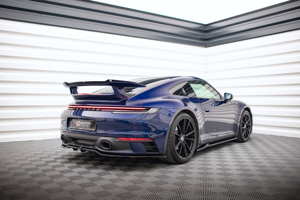 Rear Splitter (with vertical bars) V.1 Porsche 911 Carrera Aero / Carrera GTS 992