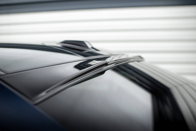 The extension of the rear window BMW 5 / i5 M-Pack Sedan G60