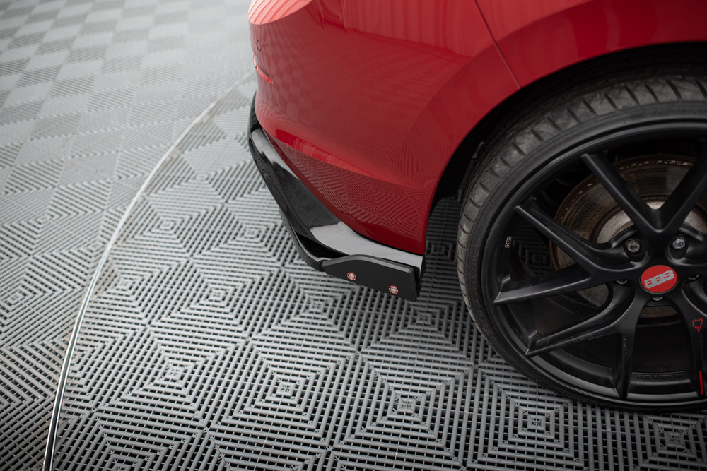 Rear Side Splitters V.4 + Flaps Volkswagen Golf GTI / GTE Mk8