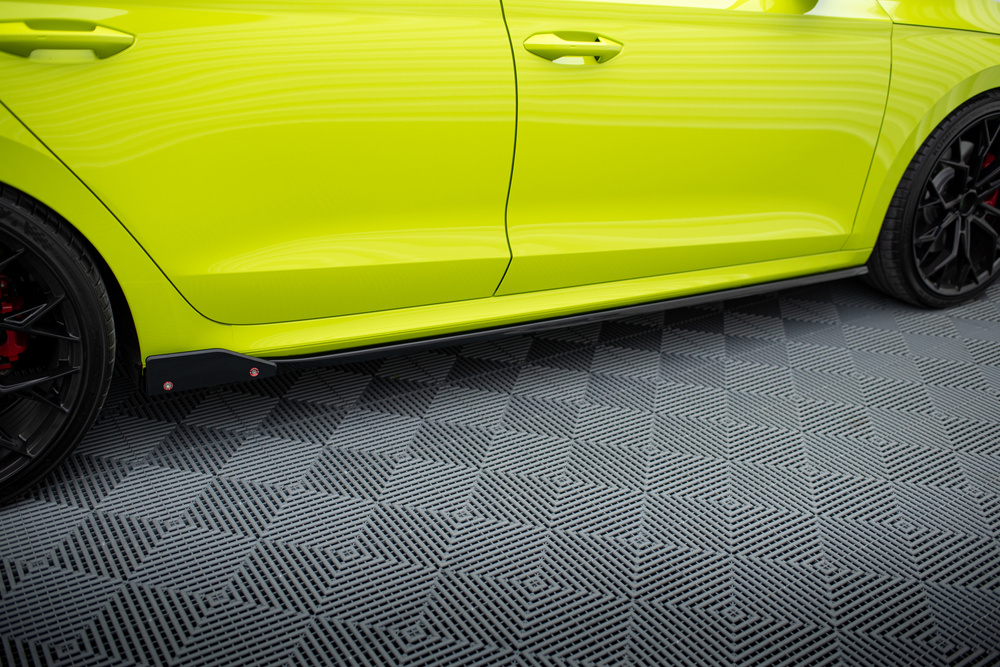 Side Skirts Diffusers V.2 + Flaps Skoda Octavia RS Liftback / Combi Mk4